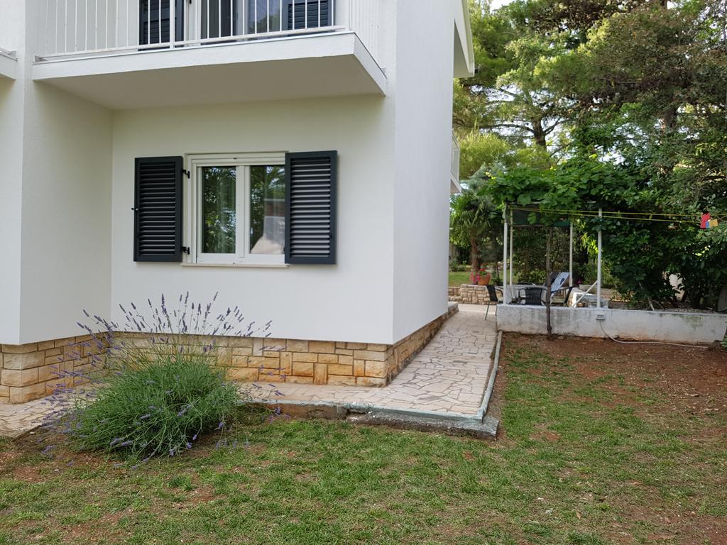 Villa Rosa With Yard And Children'S Playground Тар Экстерьер фото