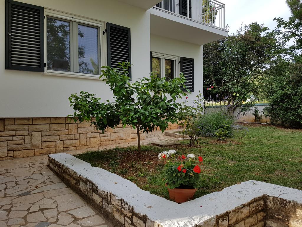 Villa Rosa With Yard And Children'S Playground Тар Экстерьер фото