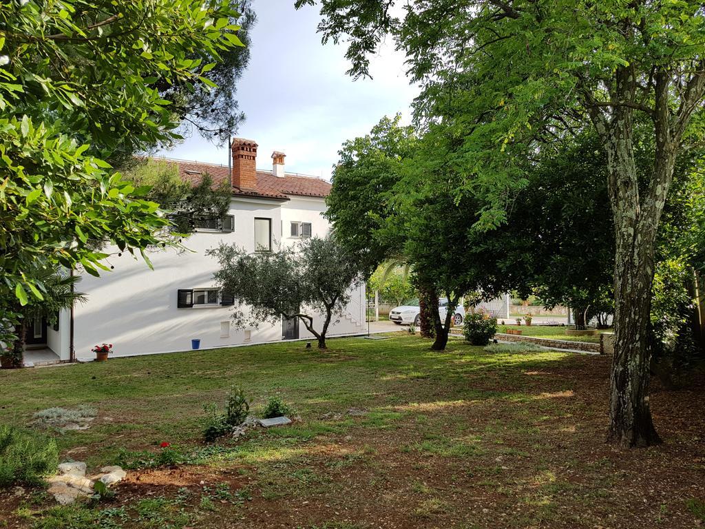 Villa Rosa With Yard And Children'S Playground Тар Экстерьер фото